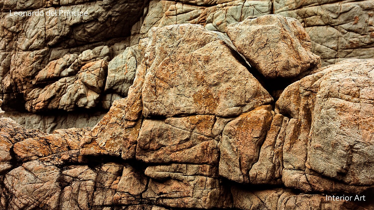 ESGR05 Rough, brown rock formation with visible layers and cracks, creating a rugged texture. Captures a sense of natural strength and timelessness.